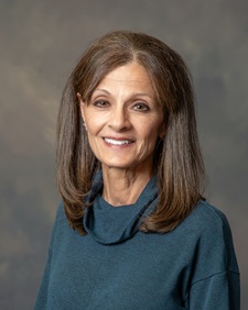 Ellen Schlatter HEADSHOT