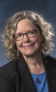 Shelly Edwards headshot