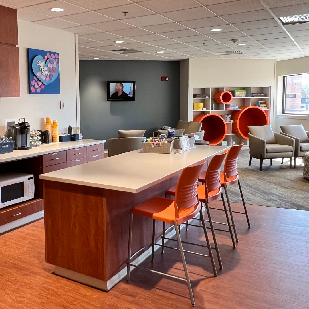 Kitchen and living room area